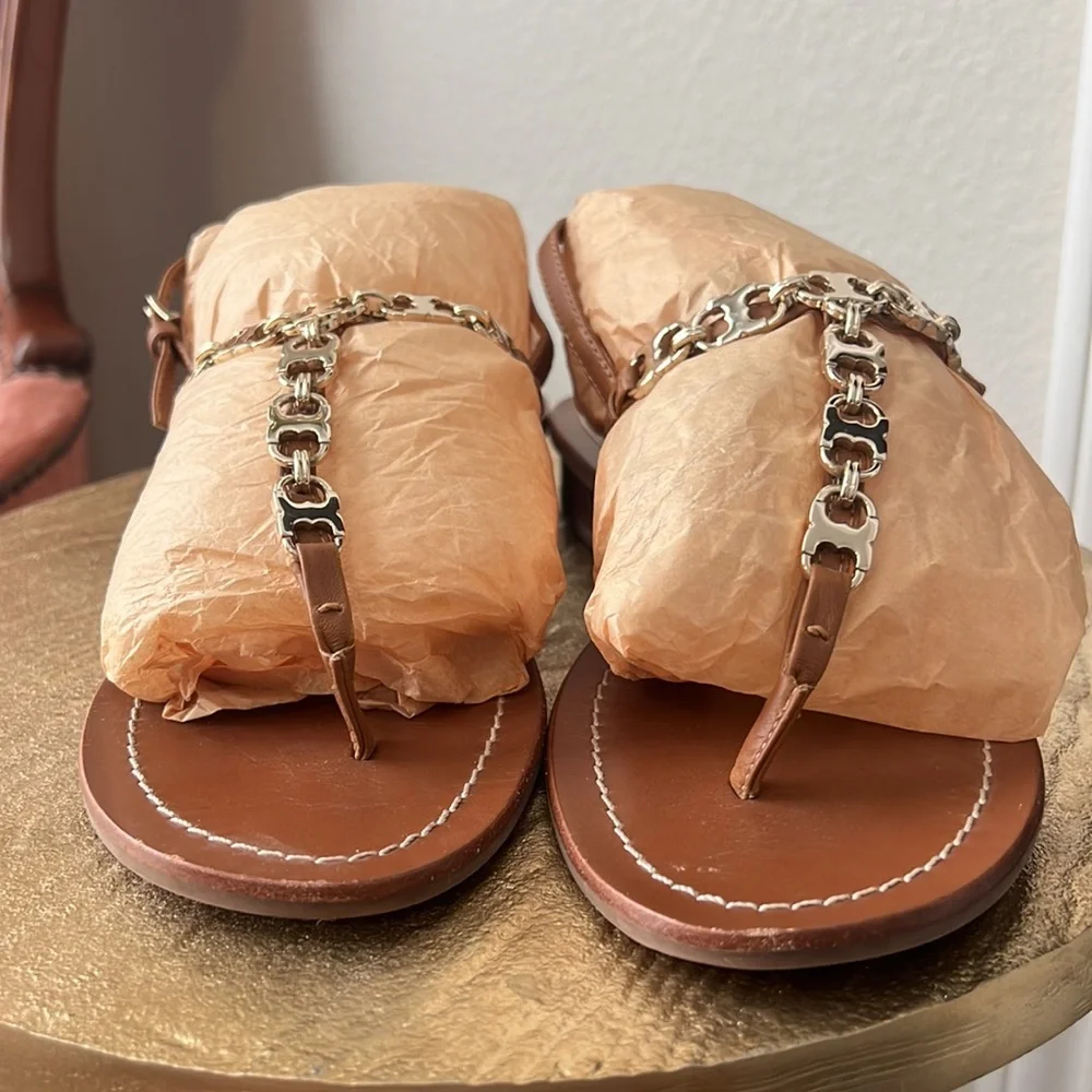 Tory Burch Gemini brown T-strap sandal,  gold metal link hardware, size 8 - Picture 4 of 12